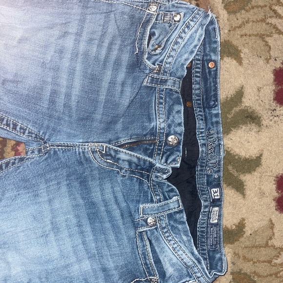Size 31 Miss Me Jeans - Picture 3 of 3